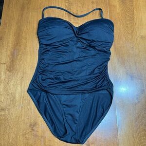 La Blanca women's swimsuit one piece size 12 Black